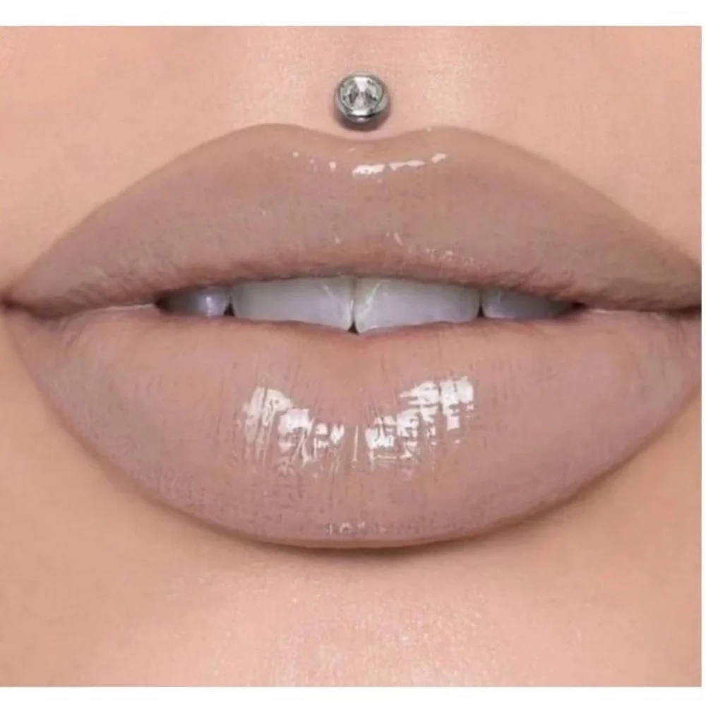 Jeffree Star smooth glossy